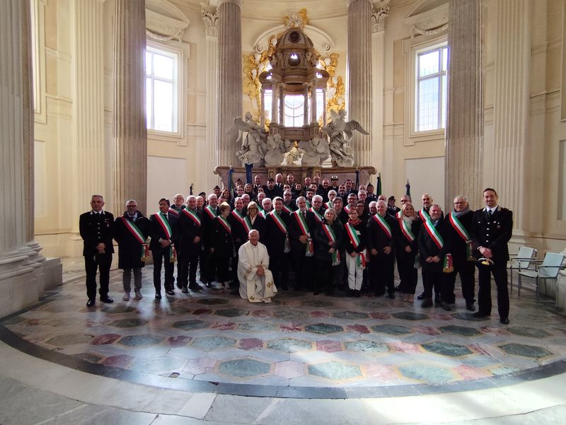 VENARIA - A Sant'Uberto celebrata la Virgo Fidelis, Patrona dell'Arma dei Carabinieri - FOTO